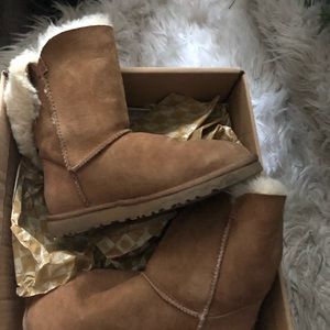 Ugg Bailey button hardly worn